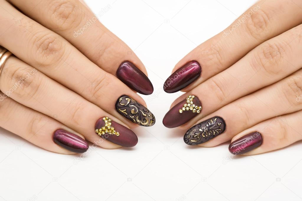 Leia mais sobre o artigo como fazer design de unhas